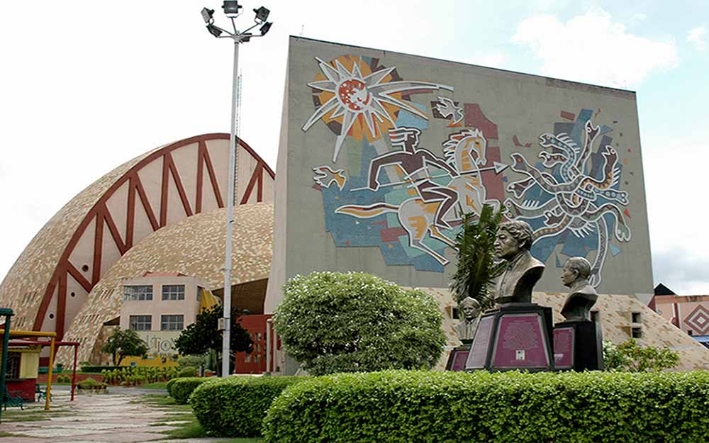 Rent a Cab Kolkata Sightseeing for Science City